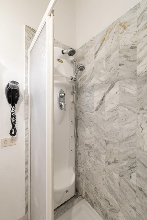 F7 - Santa Croce One Bedroom Flat For 2 Or 3 Guests Florence Luaran gambar