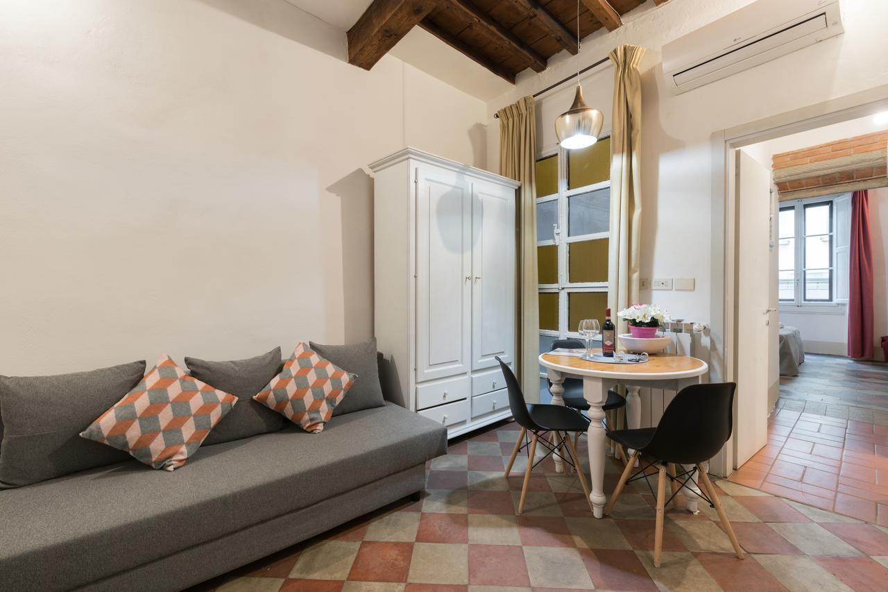 F7 - Santa Croce One Bedroom Flat For 2 Or 3 Guests Florence Luaran gambar